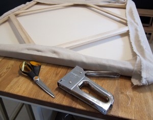 Fabric-wrapped canvas
