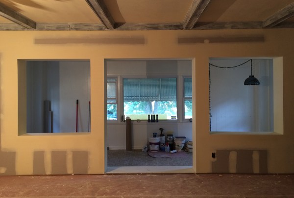 Living Room Arches During 3.JPG