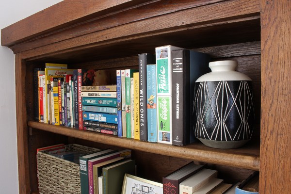 Left Bookcase Vase Post.jpg